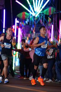 BIB: 1305, 622, 40501
                            <button type="button" onclick="openModal(20345425)" class="btn btn-primary btn-sm float-right btn-popup" data-toggle="modal" data-target=".modal-high-quality">
                        <i class="fas fa-shopping-cart"></i> Add to Cart
                    </button>
                                            <button type="button" onclick="isThisMe(20345425, true)" class="btn btn-success btn-sm float-right btn-popup btn-isme hidden" data-toggle="tooltip" data-placement="bottom" title="นี่คือรูปของคุณใช่ไหม คลิกที่นี่เพื่อเอาเข้าอัลบั้ม">
                        <i class="fas fa-plus"></i> Add to album
                    </button>
                    <button type="button" onclick="isThisMe(20345425, false)" class="btn btn-warning btn-sm float-right btn-popup btn-isnotme hidden">
                        <i class="fas fa-ban"></i> Remove from album
                    </button>